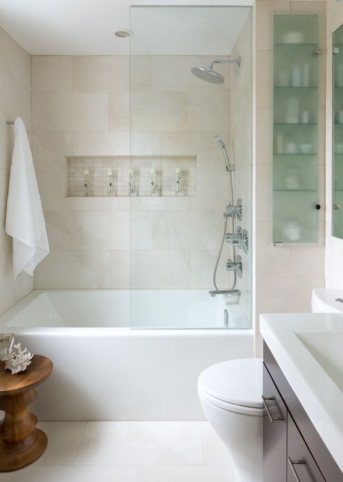 Inspirations for Decorating Small Bathrooms on Small Budget 2